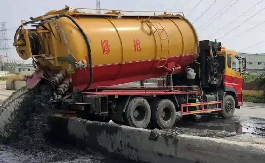 黄石港沉淀池清理案例
